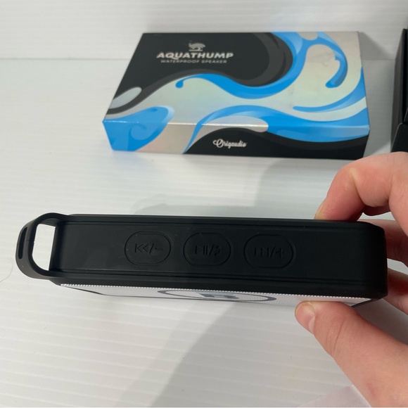- Aquatic hump, waterproof speaker NWOT orginauto - Picture 4 of 6
